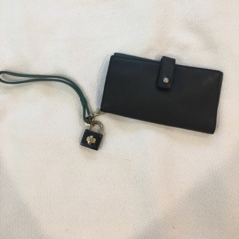 Henri Bendel wallet wristlet